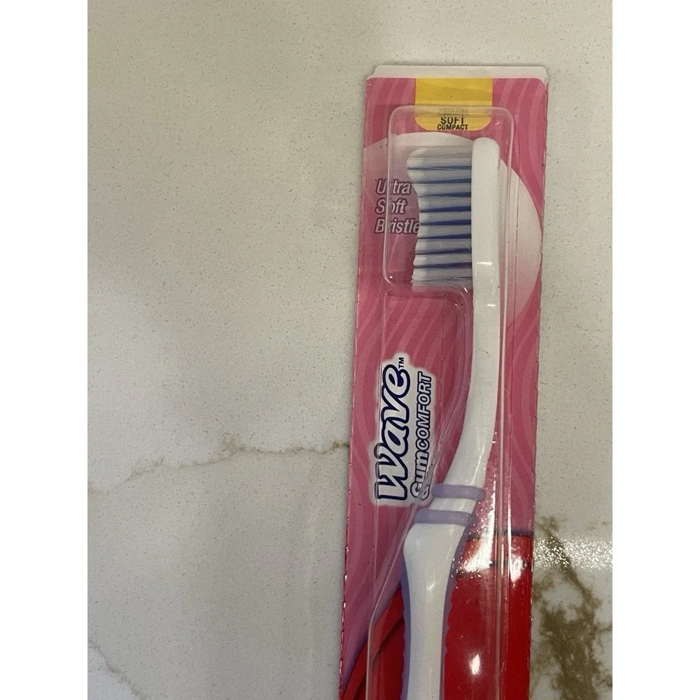 Colgate Wave Gum Comfort Toothbrush‎ Ultra Soft Ergonomic Adult Old Stock New